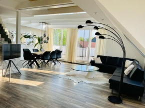 Apartment 160qm 5 Schlafzimmer 1 Wohnzimmer Terrasse und Balkon